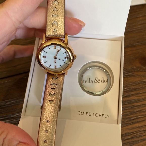 Stella & Dot Rose Gold Icon Convertible Watch - Picture 5 of 5